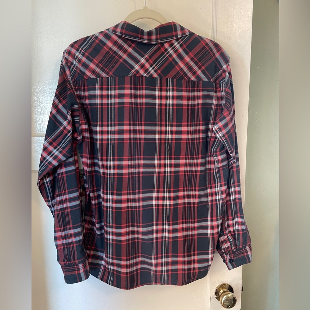 Patagonia Button-Up - Picture 2 of 7